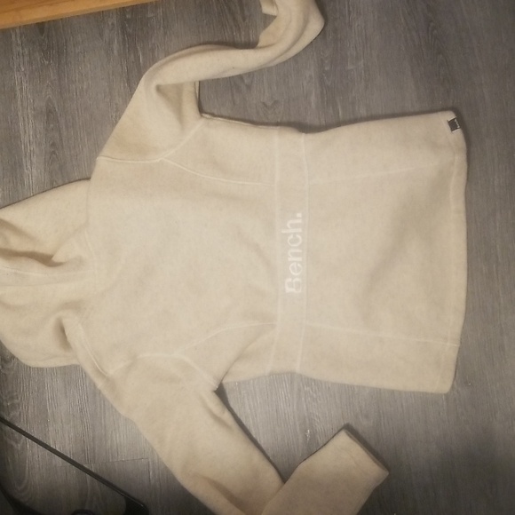 Bench sweater - Picture 2 of 2